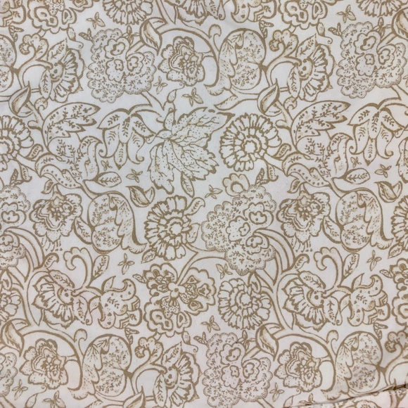 NWT Old Navy Floral Mid-Length Shorts - Picture 4 of 4